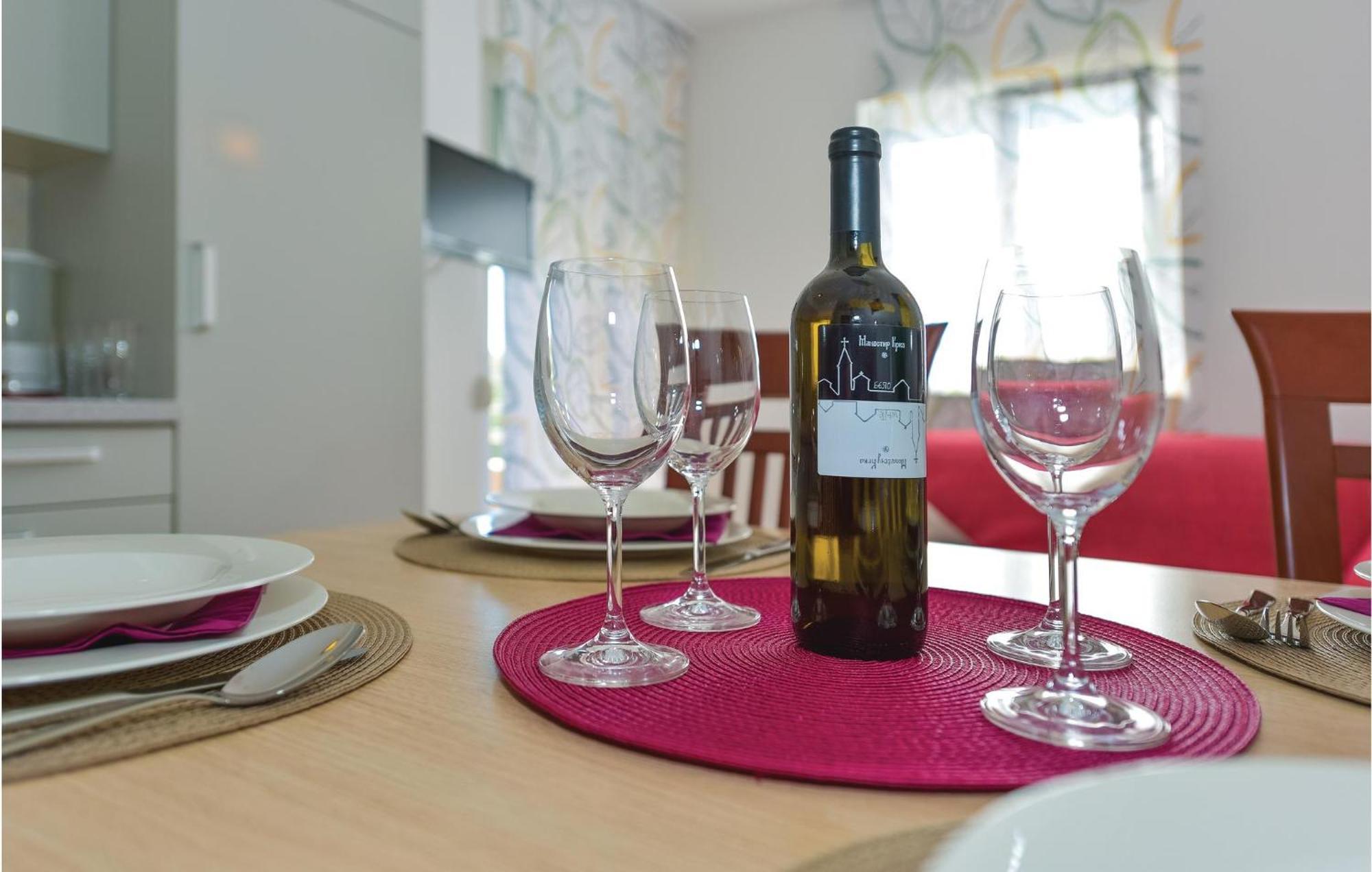 Gorgeous Apartment In Vodice With Kitchen エクステリア 写真