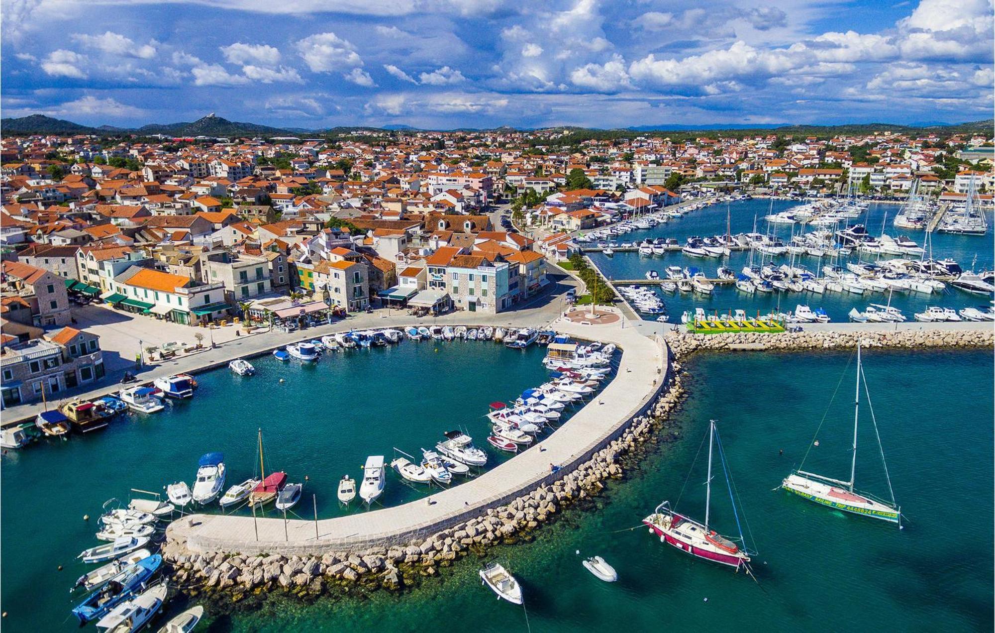 Gorgeous Apartment In Vodice With Kitchen エクステリア 写真